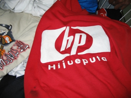 t-shirt HP, on vous laisse traduire...